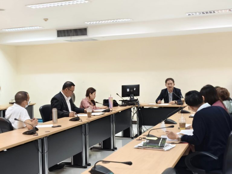 Read more about the article ประชุมหลักสูตรนิติศาสตรบัณฑิต โรงเรียนกฎหมายและการเมือง