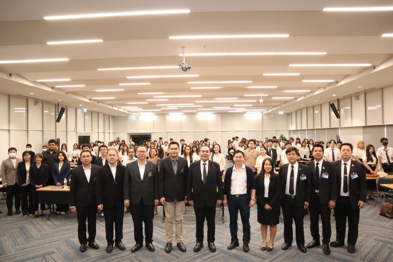 Read more about the article โครงการ เส้นทางสู่วิชาชีพทนายความ วันอาทิตย์ที่ 20 เมษายน 2568