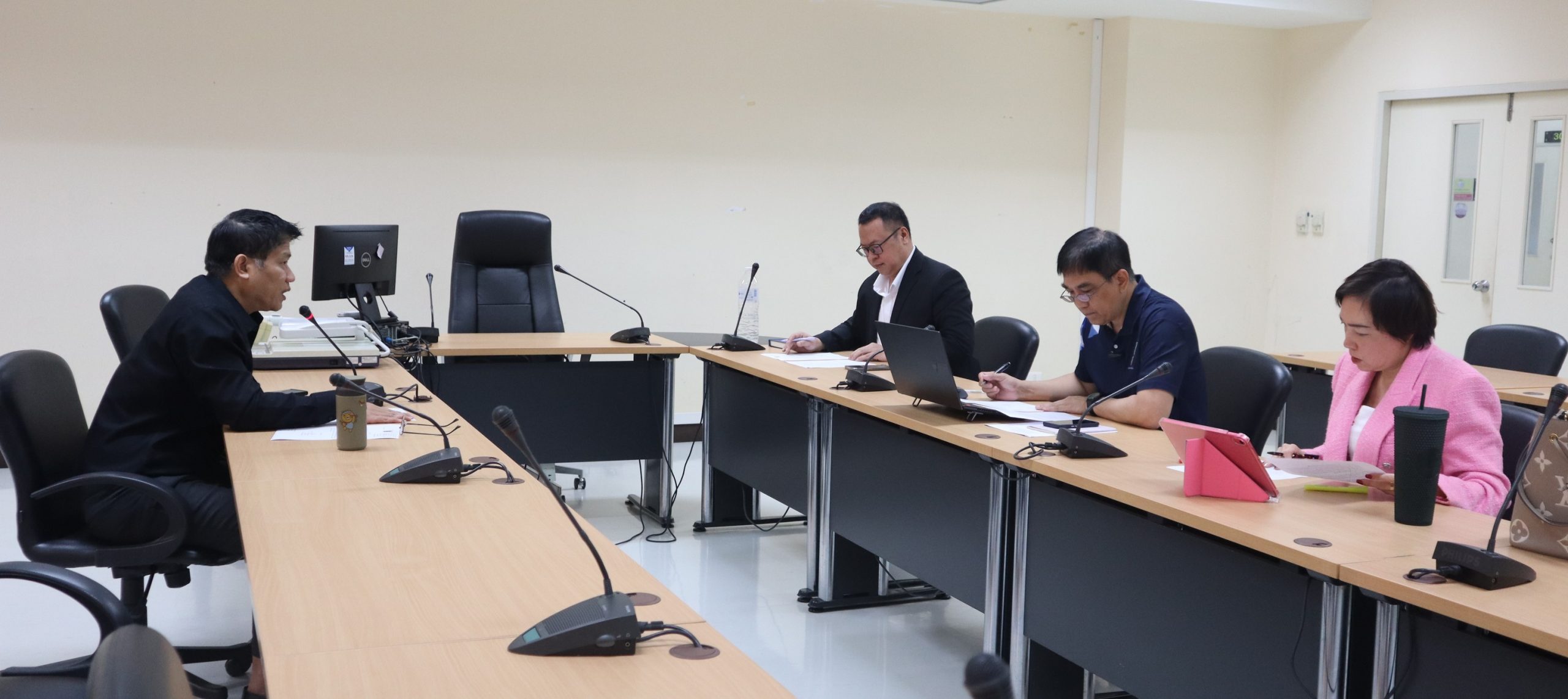 Read more about the article ประชุมคณะทำงานคลังหน่วยกิต (Credit Bank) โรงเรียนกฎหมายและการเมือง วันที่ 1 พฤษภาคม 2568