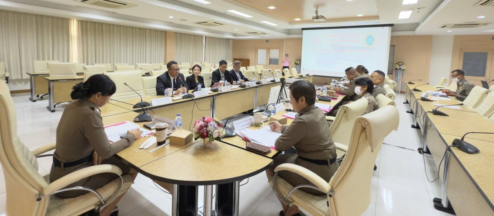 Read more about the article นำเสนอหลักสูตรระยะสั้น หลักสูตร“กฎหมายอาญาและกระบวนการยุติธรรมทางอาญา” ต่อ กองบัญชาการศึกษา สำนักงานตำรวจแห่งชาติ