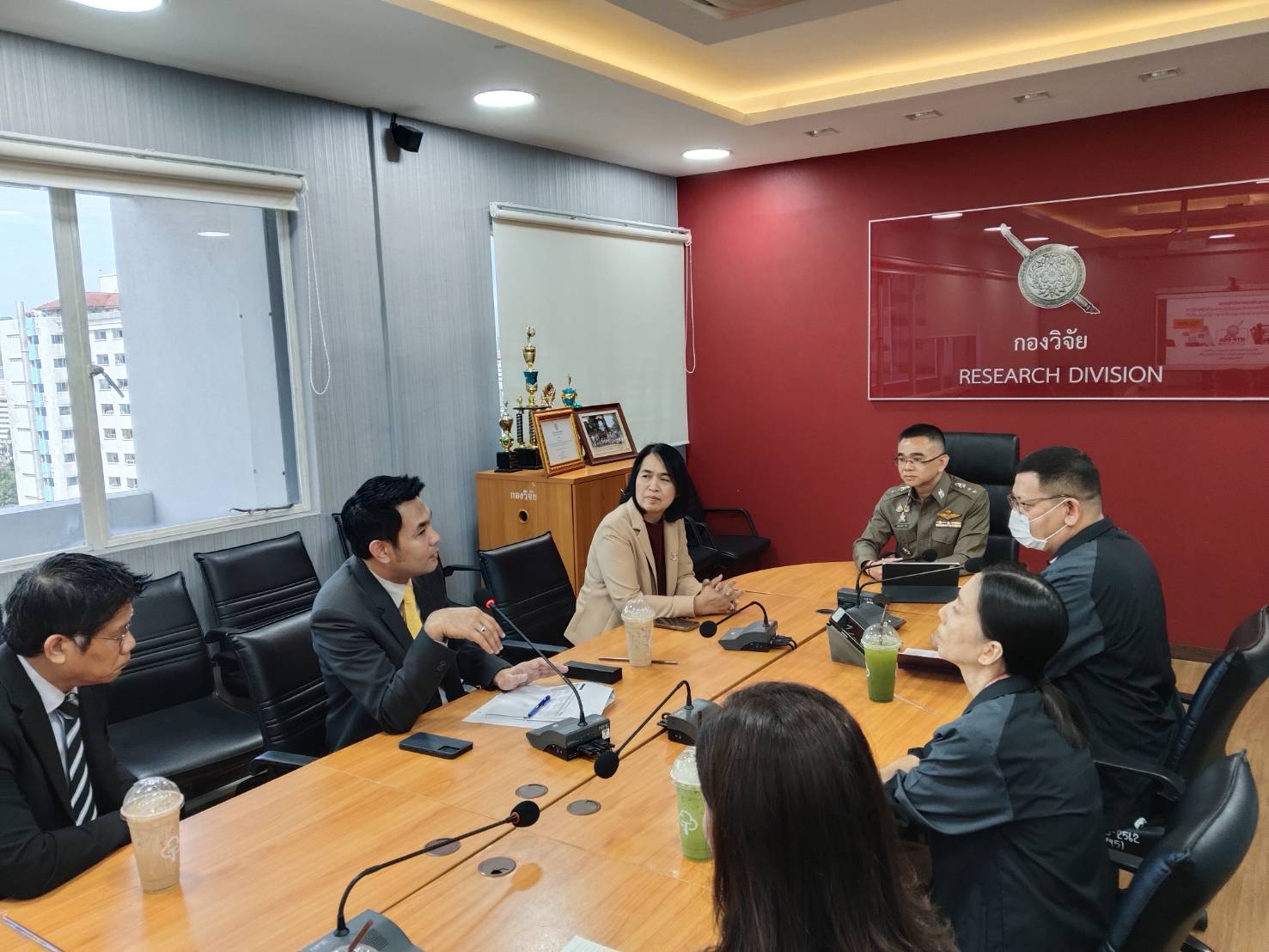 Read more about the article ประชุมสรุปผลการดำเนินงานการสำรวจความพึงพอใจที่ประชาชนหรือผู้รับบริการได้รับจากการให้บริการของข้าราชการตำรวจ ครั้งที่ 1 ซึ่งได้รับทุนสนับสนุนจาก สำนักงานตำรวจแห่งชาติ ในวันพฤหัสบดีที่ 12 มิถุนายน 2568