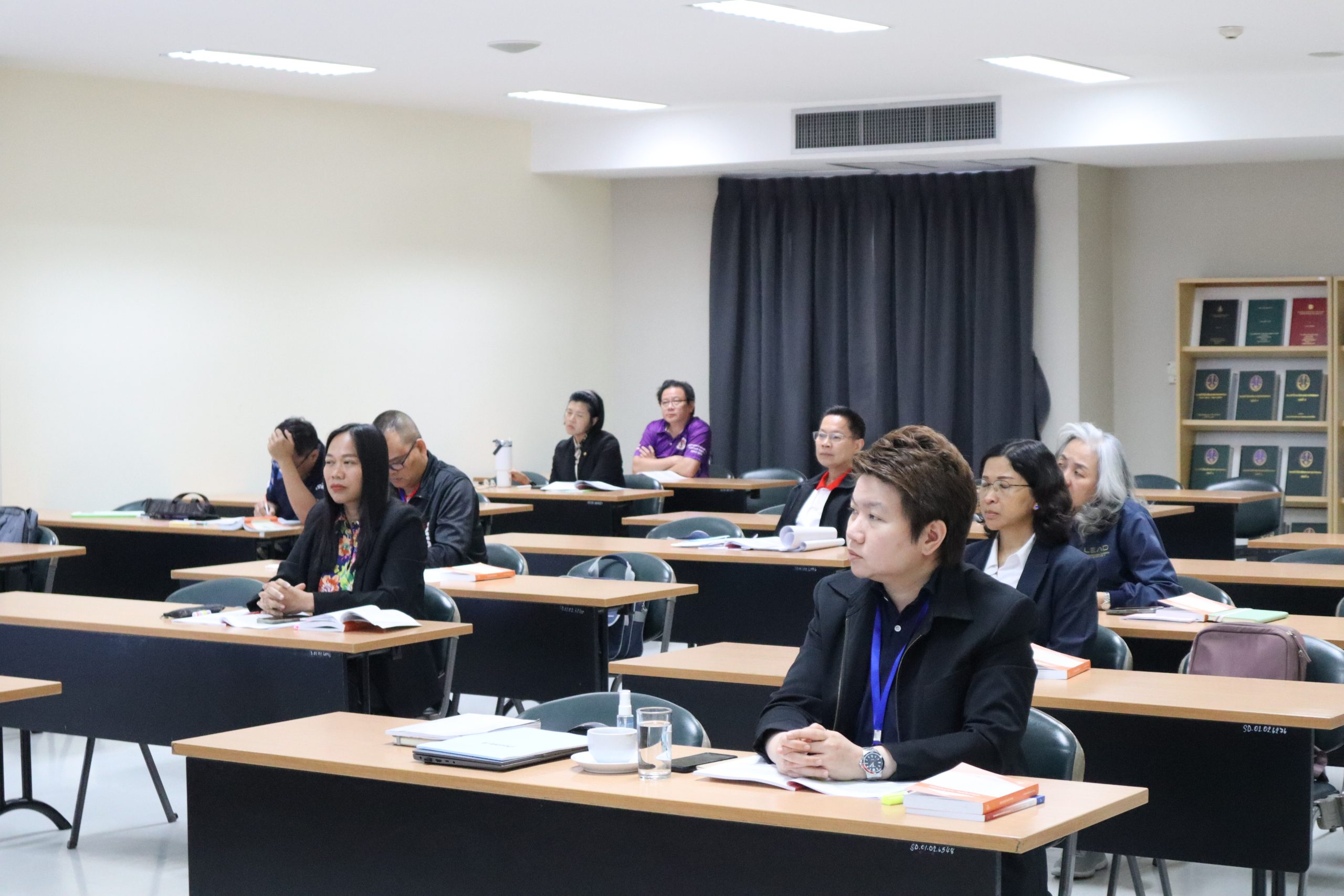 You are currently viewing โรงเรียนกฏหมายและการเมือง จัดอบรมหลักสูตรประกาศนียบัตรกฎหมายปกครองและวิธีพิจารณาคดีปกครอง รุ่นที่ 8 วันที่ 2-3 สิงหาคม 2568