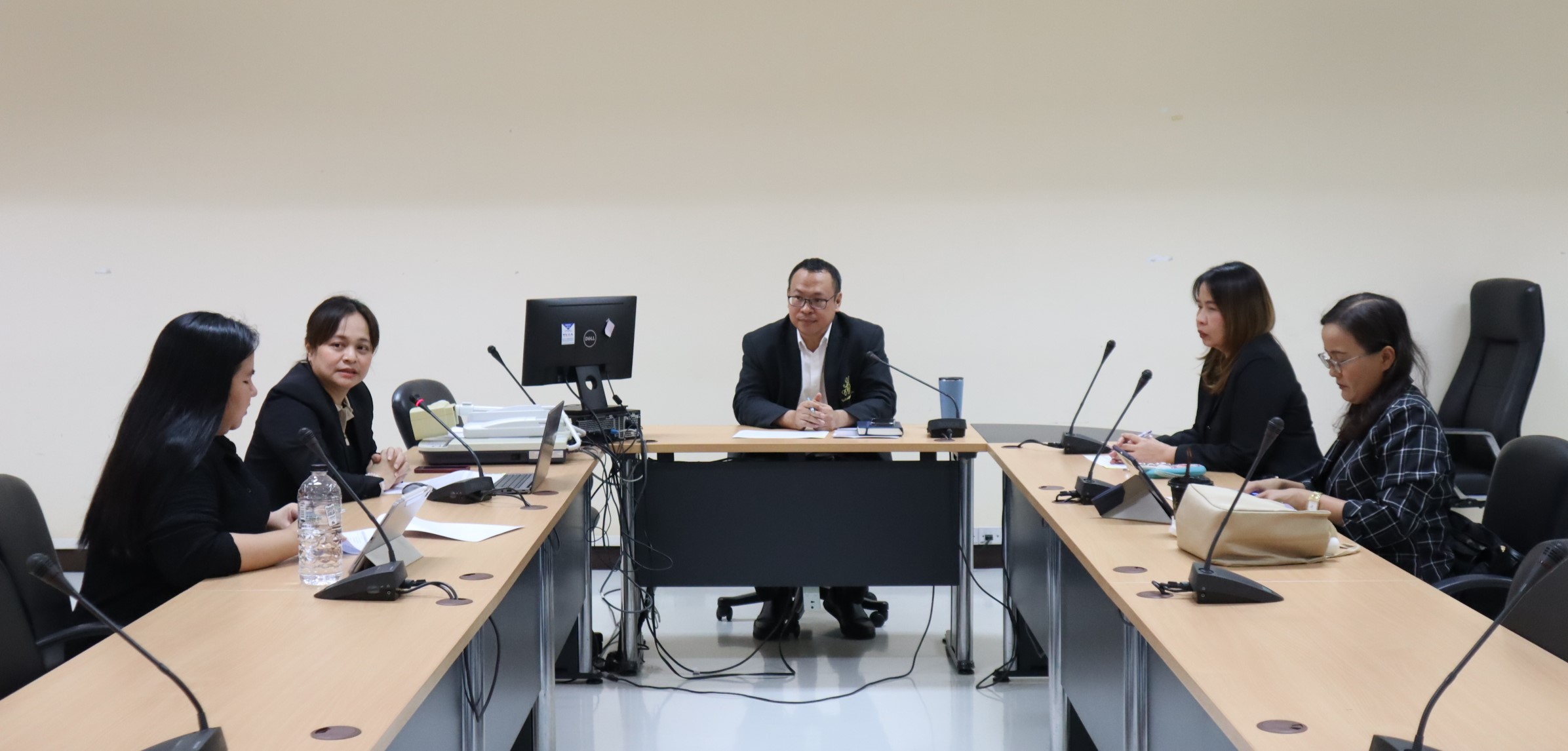 Read more about the article ประชุม เตรียมความพร้อมการจัดการเรียนการสอนในรายวิชาพลเมืองไทยในศตวรรษที่ 21