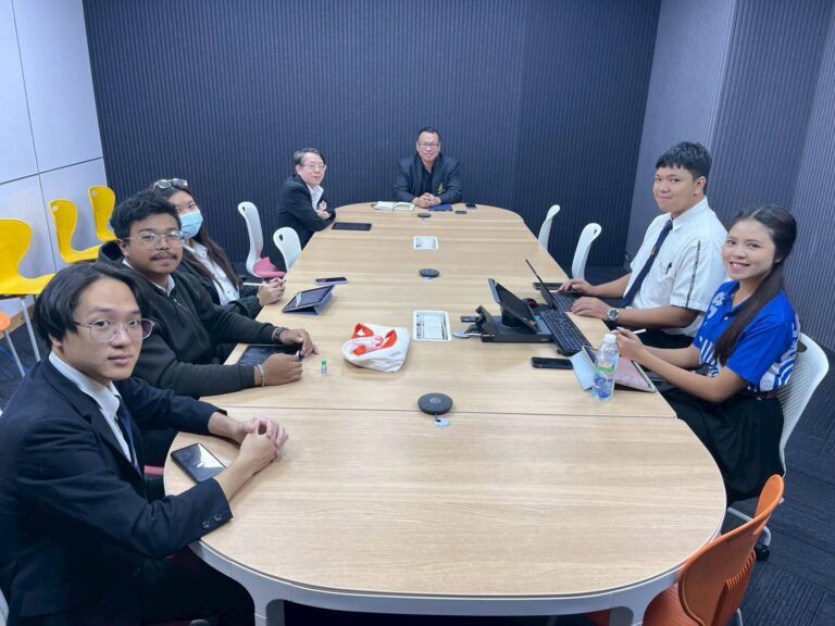 Read more about the article ประชุมคณะกรรมการพัฒนานักศึกษาและศิลปวัฒนธรรมและคณะกรรมการนักศึกษาโรงเรียนกฎหมายและการเมือง โดยมีวาระที่สำคัญเกี่ยวกับการจัดงานกีฬาสี และวาระอื่นๆ ที่เกี่ยวข้อง วันที่ 3 ธันวาคม 2568