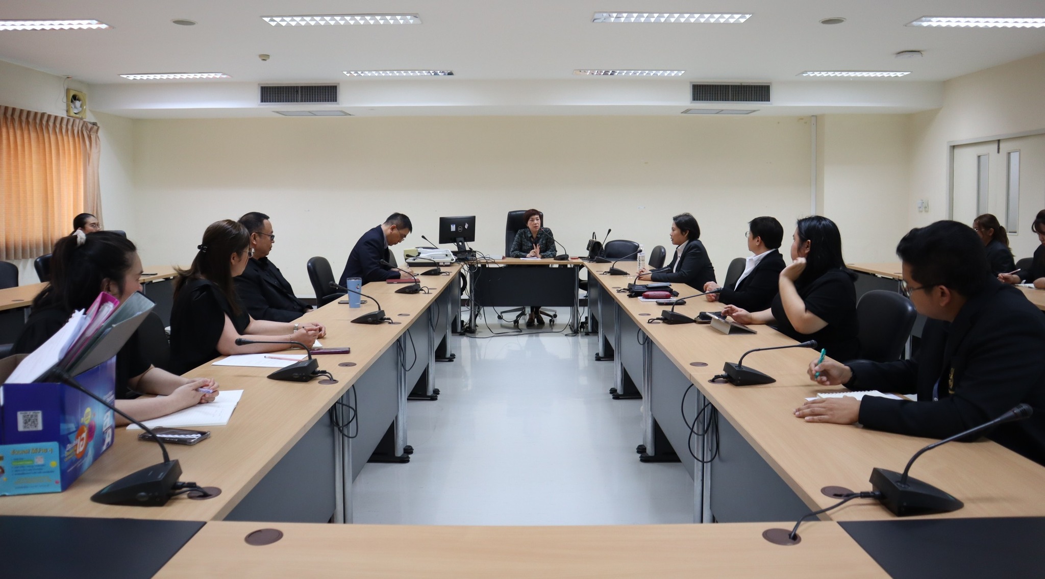 Read more about the article ประชุมส่งมอบงานสำนักงานโรงเรียนกฎหมายและการเมือง เมื่อวันที่ 22 ธันวาคม 2568 เวลา 13.00-14.30 น. ณ ห้องประชุม 308 ชั้น 3