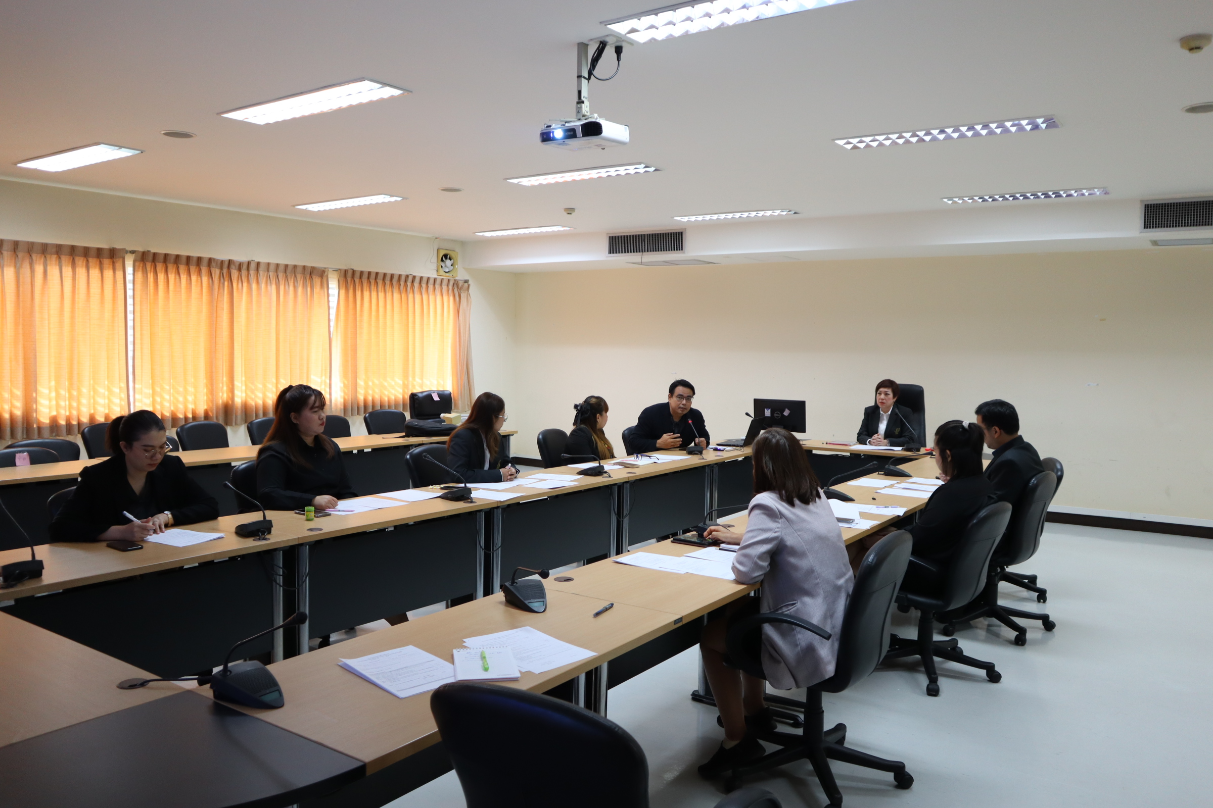 Read more about the article การประชุมเพื่อลงนามรับทราบข้อตกลงร่วมก่อนการปฏิบัติงาน (Term of Reference: TOR) และเกณฑ์ แนวทางการประเมินผลการปฏิบัติงานของบุคลากรสายสนับสนุน : Meeting to formally acknowledge and sign the Term of Reference (TOR) and the criteria and guidelines for the performance evaluation of support staff of the School of Law and Politics. On Friday, 30 January 2026