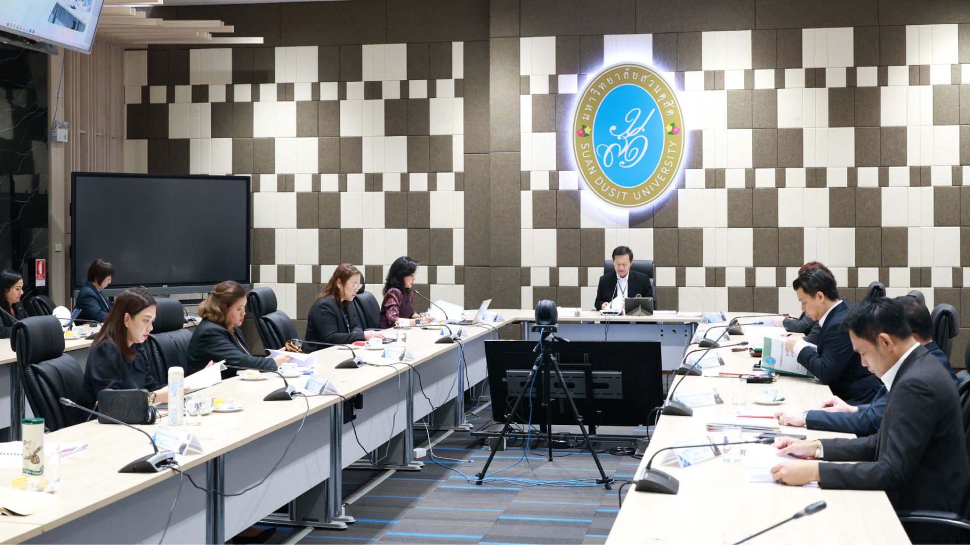 Read more about the article การประชุมเพื่อสรรหากรรมการสภาวิชาการ ประเภทผู้ทรงคุณวุฒิภายนอก ทางด้านกฎหมาย เมื่อวันอังคารที่ 7 เมษายน 2569 : The meeting for the selection of an external expert member of the Academic Council in the field of law. The meeting was held on Tuesday, 7 April 2026