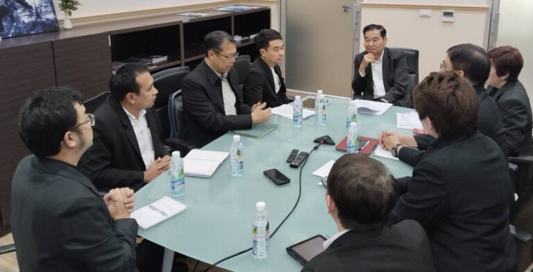 Read more about the article การประชุมหลักสูตรศิลปศาสตรมหาบัณฑิต สาขาวิชากฎหมายปกครองและการบริหารงานภาครัฐ ประชุมและรับฟังข้อเสนอแนะของประธานฯ ในประเด็นการรับสมัครนักศึกษา การพัฒนาระบบการเรียนการสอน และการบูรณาการการเรียนการสอนในสาขาวิชากฎหมายปกครอง