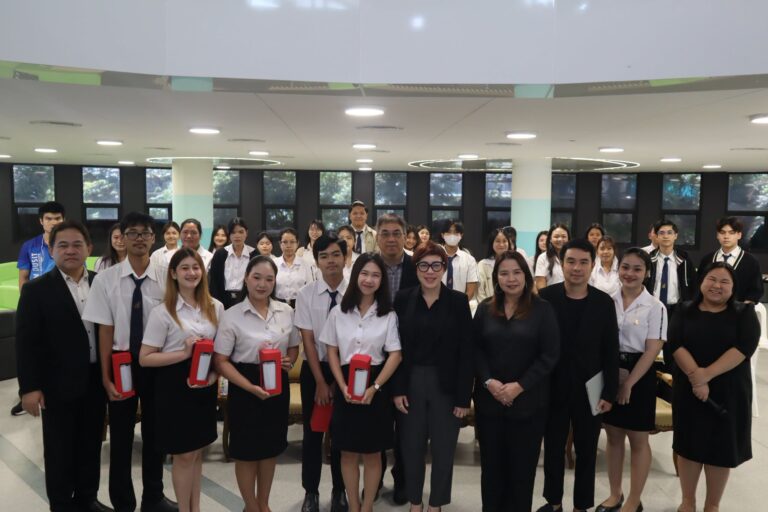 Read more about the article โรงเรียนกฎหมายและการเมือง มหาวิทยาลัยสวนดุสิต จัดโครงการ “Luncheon Event:มื้อกลางวันสานสัมพันธ์นักศึกษา ครั้งที่ 1” วันพฤหัสบดีที่ 25 มิถุนายน 2569